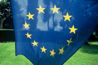 La moitié des Européens voit toujours l’UE d’un œil positif 